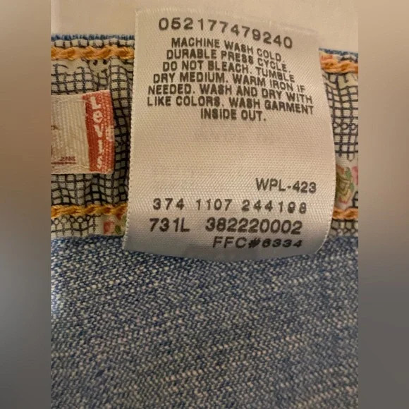 Levi’s size 14 women’s 545 stretch blue denim shorts - Picture 10 of 10